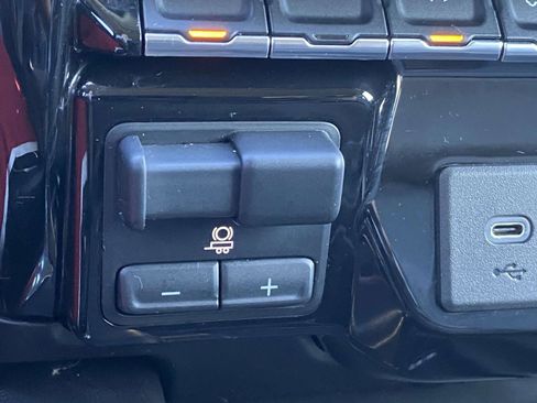 Used 2020 GMC Sierra 1500 Denali w/ Denali Premium Package image 41