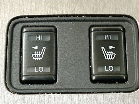 Used 2023 Nissan Murano SV w/ SV Midnight Edition Package image 17