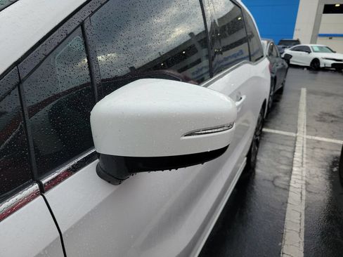 Used 2025 Honda Odyssey Elite image 5