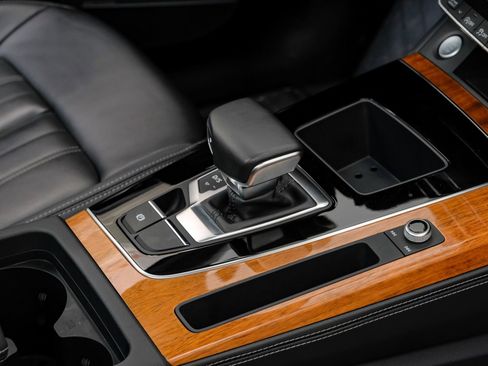 Used 2023 Audi Q5 2.0T Premium Plus w/ Premium Plus Package image 29