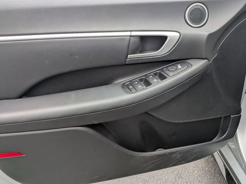 Used 2025 Hyundai Sonata SEL FWD image 15