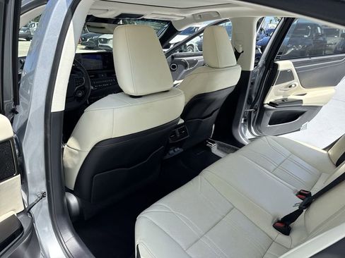 Used 2022 Lexus ES 350 Ultra Luxury FWD image 34