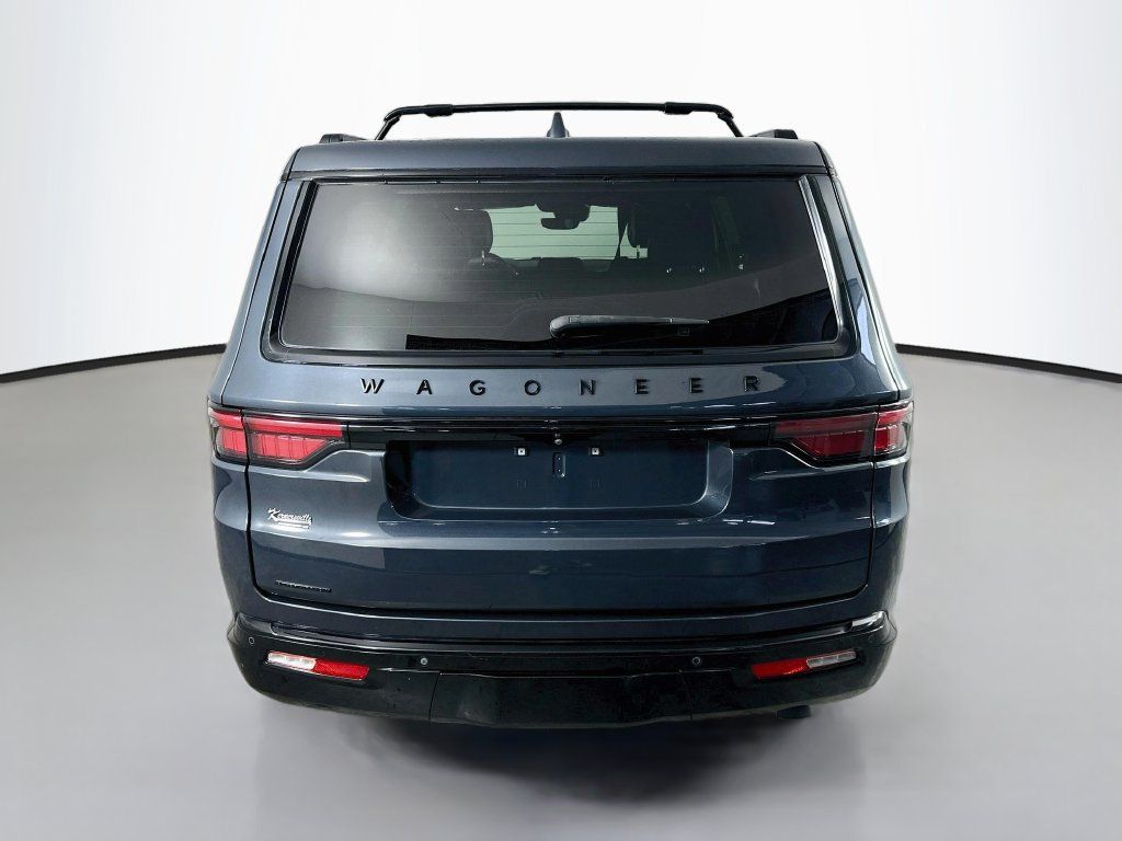 Used 2023 Jeep Wagoneer Series II w/ Convenience Group I AWD/4WD image 6