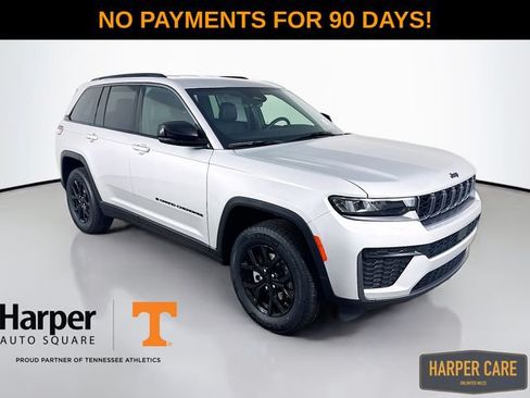 New 2026 Jeep Grand Cherokee Altitude AWD/4WD image 3