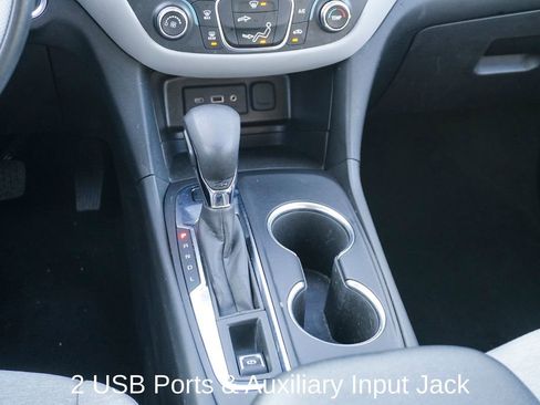 Used 2023 Chevrolet Equinox LS image 11