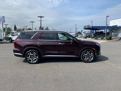 Certified 2024 Hyundai Palisade SEL image 9