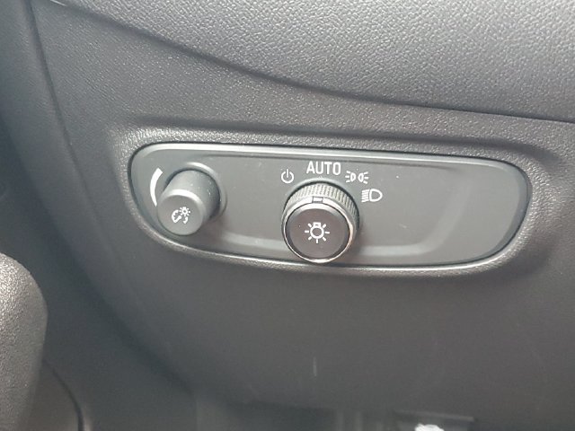 Certified 2024 Chevrolet Equinox LT FWD image 19