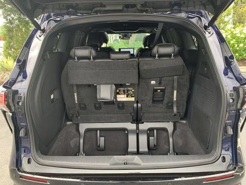 Certified 2025 Toyota Sienna Platinum AWD/4WD image 36
