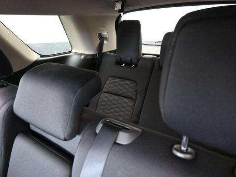Used 2024 Nissan Pathfinder SV FWD image 39