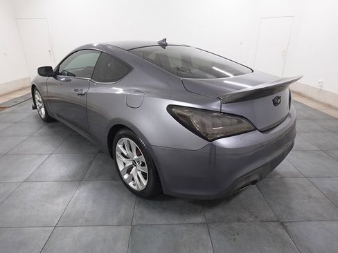 Used 2016 Hyundai Genesis 3.8 image 3