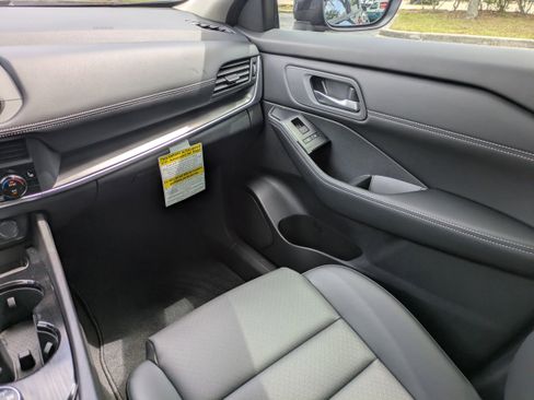 New 2026 Nissan Rogue SV AWD/4WD image 19
