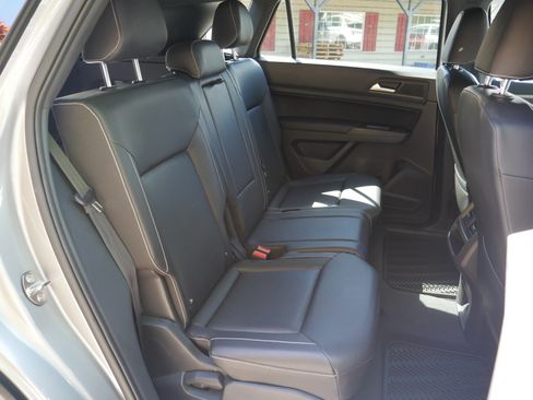 Used 2020 Volkswagen Atlas Cross Sport SE w/ Panoramic Sunroof Package AWD/4WD image 30