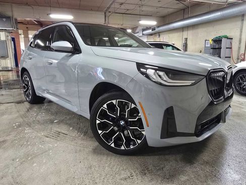 Used 2026 BMW X3 xDrive30 w/ Premium Package image 2