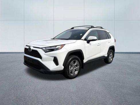 Used 2024 Toyota RAV4 XLE w/ Convenience Package AWD/4WD image 2