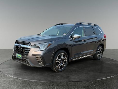 Used 2023 Subaru Ascent Limited w/ Technology Package AWD/4WD image 3