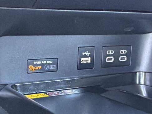 Used 2025 Toyota Camry LE FWD image 25