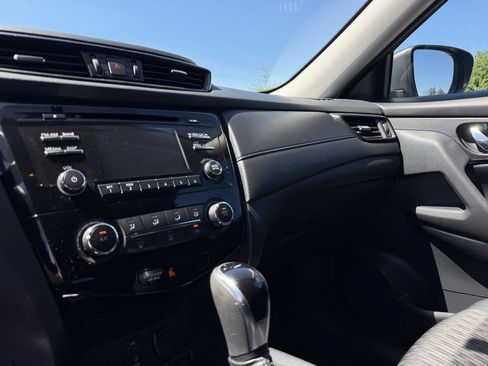 Used 2017 Nissan Rogue SL AWD/4WD image 20