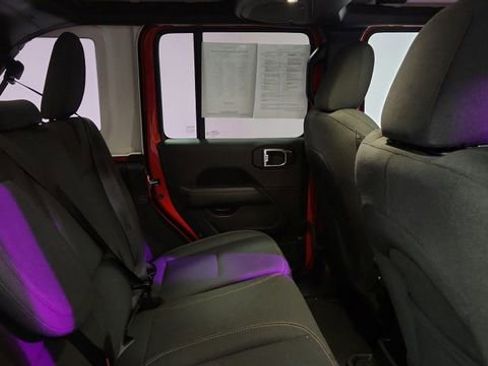 Used 2025 Jeep Wrangler Unlimited Sahara image 20