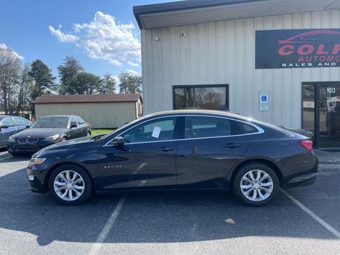 Used 2023 Chevrolet Malibu LT FWD image 2