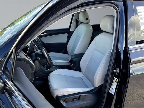Used 2019 Volkswagen Tiguan SEL FWD image 22