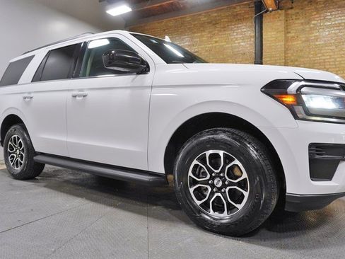 Used 2024 Ford Expedition XL AWD/4WD image 8