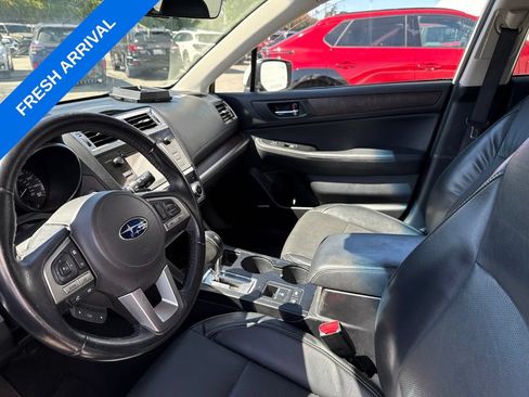 Used 2017 Subaru Outback 3.6R Limited AWD/4WD image 3