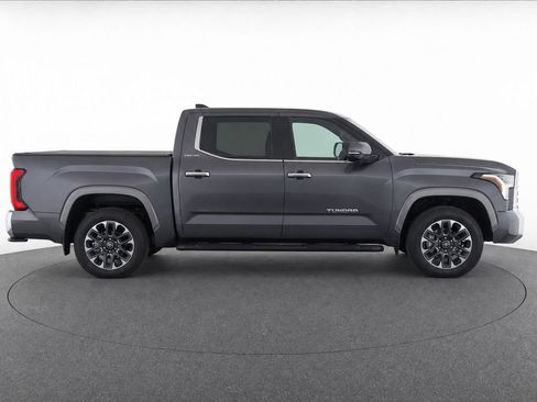 Used 2025 Toyota Tundra Limited AWD/4WD image 11