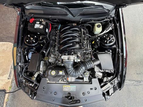 Used 2006 Ford Mustang GT RWD image 30