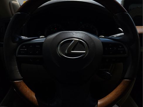 Used 2019 Lexus LX 570 4WD w/ Luxury Package image 19