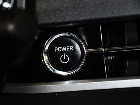 Used 2024 Mitsubishi Outlander SE AWD/4WD image 24