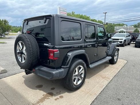 Used 2019 Jeep Wrangler Unlimited Sahara w/ Cold Weather Group AWD/4WD image 7
