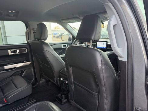 Used 2023 Ford Explorer XLT w/ Equipment Group 202A image 25