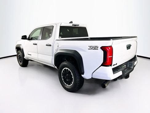 Used 2024 Toyota Tacoma TRD Off-Road image 5