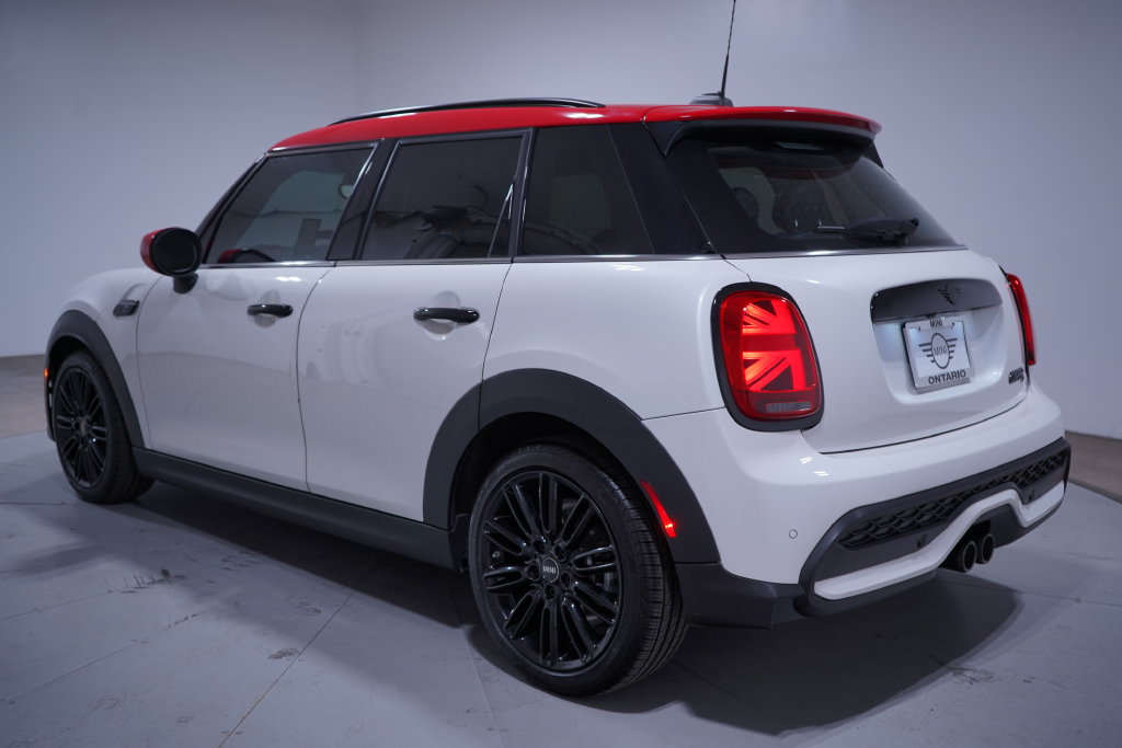 Used 2024 MINI Cooper S FWD image 3