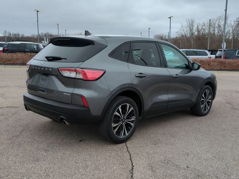 Used 2021 Ford Escape SE w/ SE Sport Appearance Package image 8