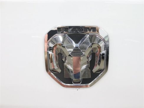 Used 2025 RAM ProMaster 2500 w/ Convenience Group FWD image 16