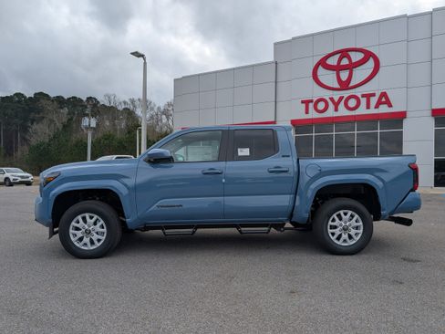 New 2026 Toyota Tacoma SR5 image 2