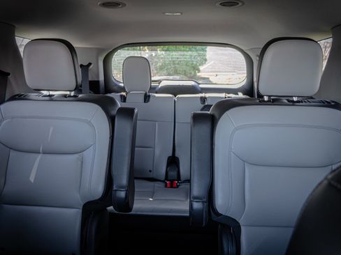 Used 2021 Ford Explorer XLT w/ Equipment Group 202A image 51