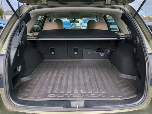 Used 2017 Subaru Outback 3.6R Limited image 14