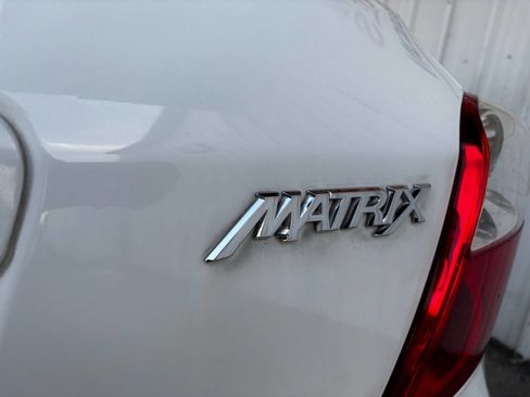 Used 2010 Toyota Matrix image 18