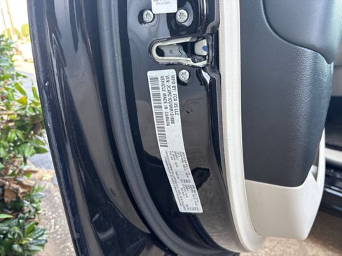 Used 2024 Chrysler Voyager LX FWD image 27