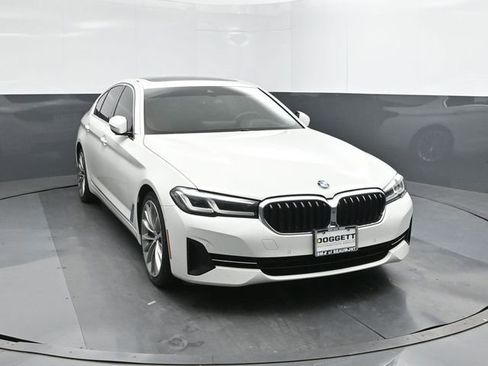 Used 2021 BMW 530i w/ Premium Package image 22