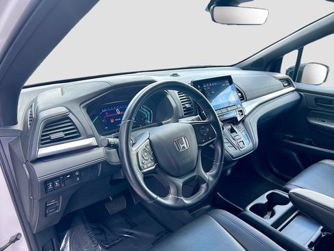Used 2023 Honda Odyssey Sport image 9