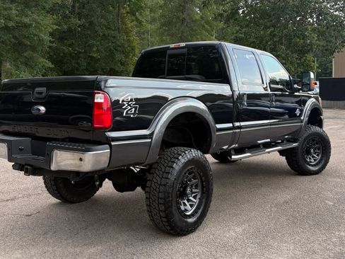 Used 2015 Ford F250 Lariat w/ Lariat Chrome Package AWD/4WD image 6