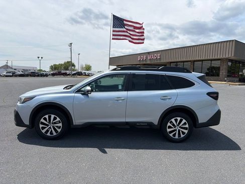 Used 2021 Subaru Outback Premium AWD/4WD image 2