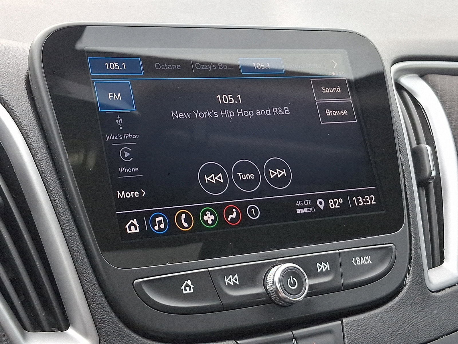 Used 2022 Chevrolet Malibu LT FWD image 18