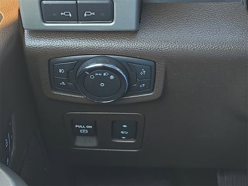 Used 2018 Ford F150 King Ranch w/ Equipment Group 601A Luxury image 23