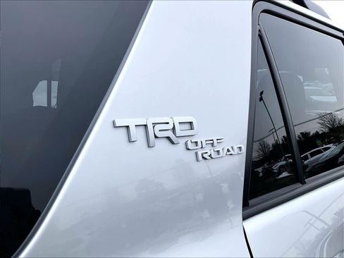 Used 2024 Toyota 4Runner TRD Off-Road image 29