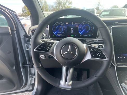 New 2023 Mercedes-Benz EQE 500 4MATIC SUV image 15