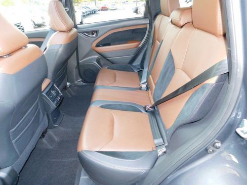 Used 2025 Subaru Forester Touring image 14